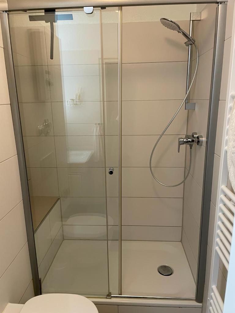 Zentrale, 55m2, Helle 2 Whg Naehe Messe Appartement Düsseldorf