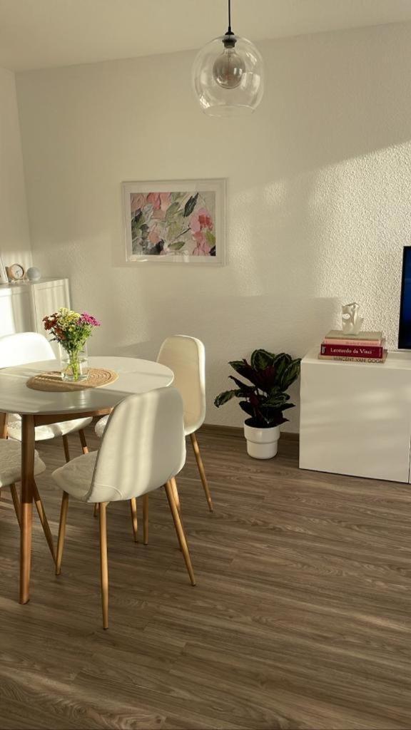Appartement Zentrale, 55m2, Helle 2 Whg Naehe Messe *