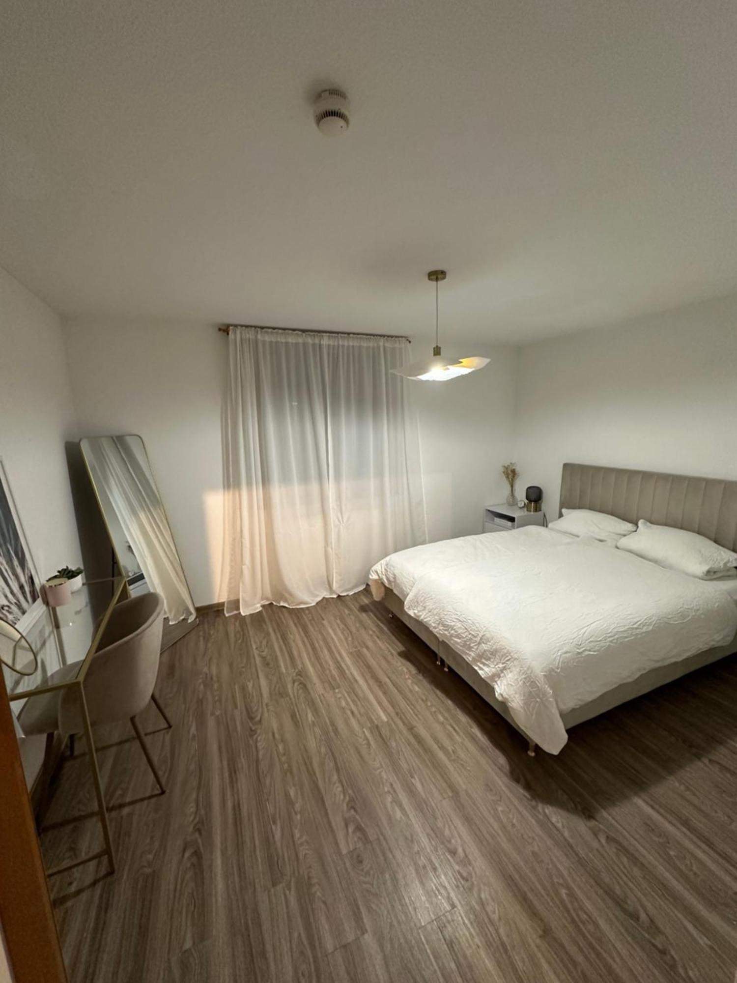 Zentrale, 55m2, Helle 2 Whg Naehe Messe *